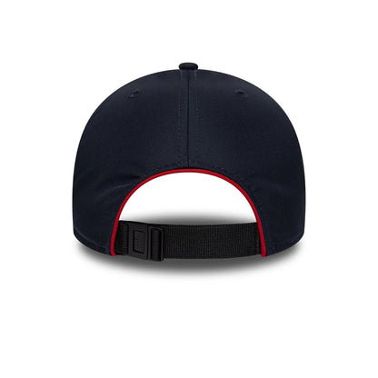 Pictured is this MLB Panel New York Yankees 9TWENTY A-Frame cap in navy. 5