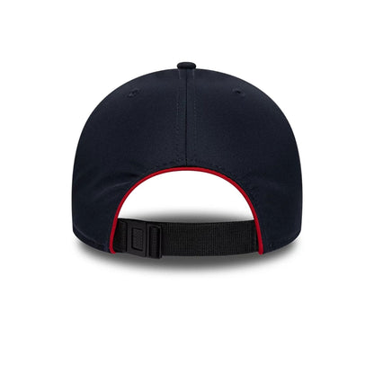 Pictured is this MLB Panel New York Yankees 9TWENTY A-Frame cap in navy. 5