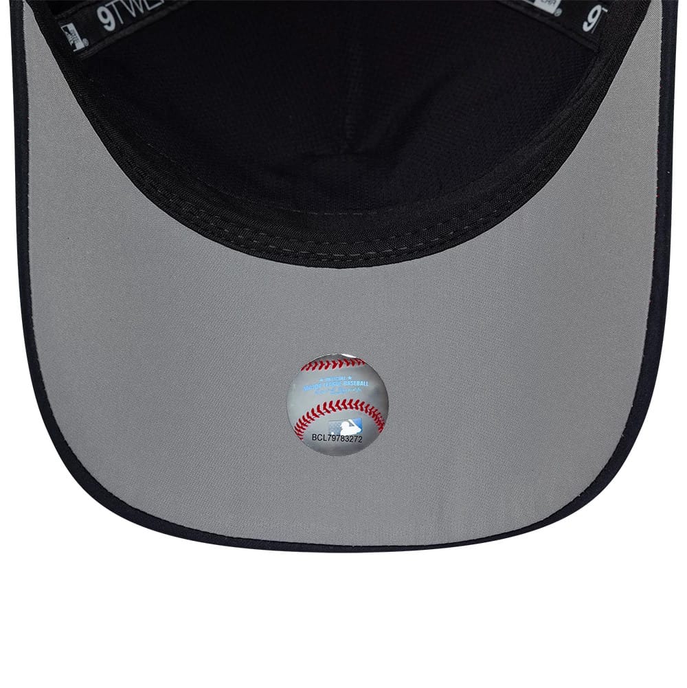 Pictured is this MLB Panel New York Yankees 9TWENTY A-Frame cap in navy. 2