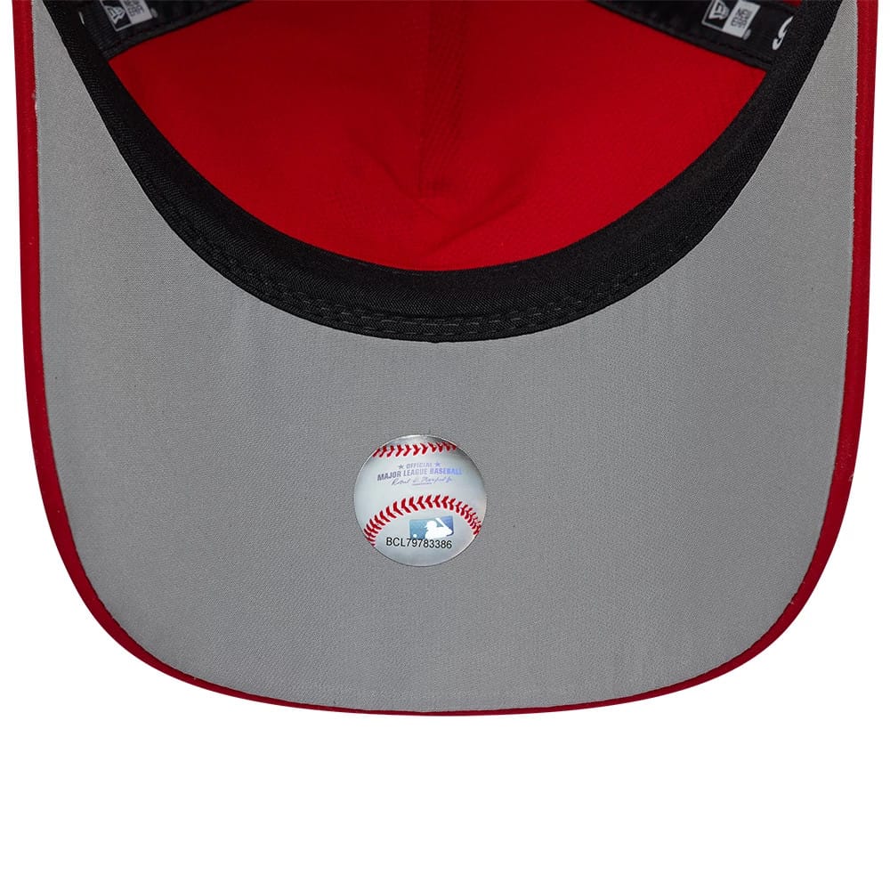 Pictured is this MLB Panel Atlanta Braves 9TWENTY A-Frame cap in red. 2