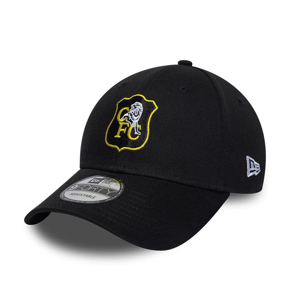 Pictured is this Retro Goal Keeper Chelsea FC Lion Crest 9FORTY cap in black. 1