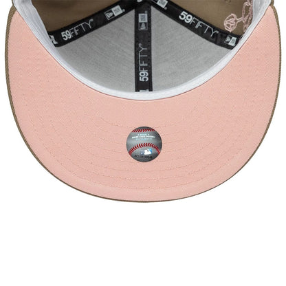 Pictured is this MLB Floral Outline Chicago White Sox 59FIFTY Fitted cap in beige. 2