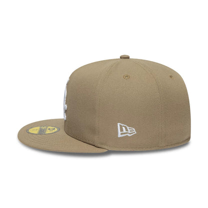 Pictured is this MLB Floral Outline Chicago White Sox 59FIFTY Fitted cap in beige. 6