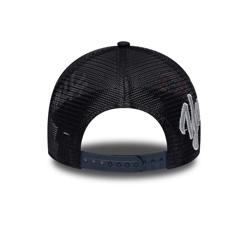Pictured is this MLB Patch New York Yankees 9FORTY A-Frame Trucker cap in navy. 6