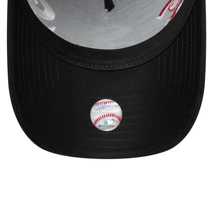 Pictured is this MLB Patch Chicago White Sox 9FORTY A-Frame Trucker cap in black. 9