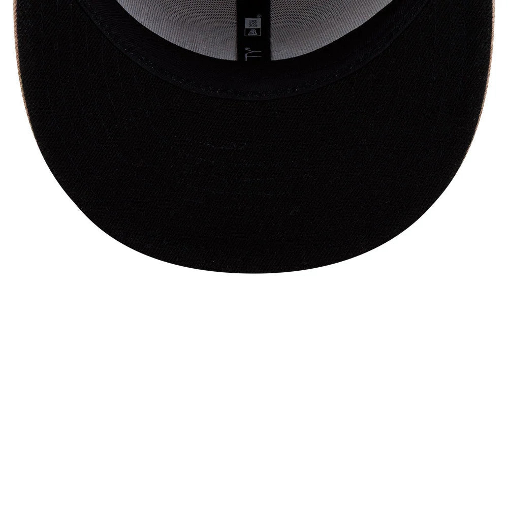 Pictured is this Roji Soccer 59FIFTY Fitted cap in beige. 2