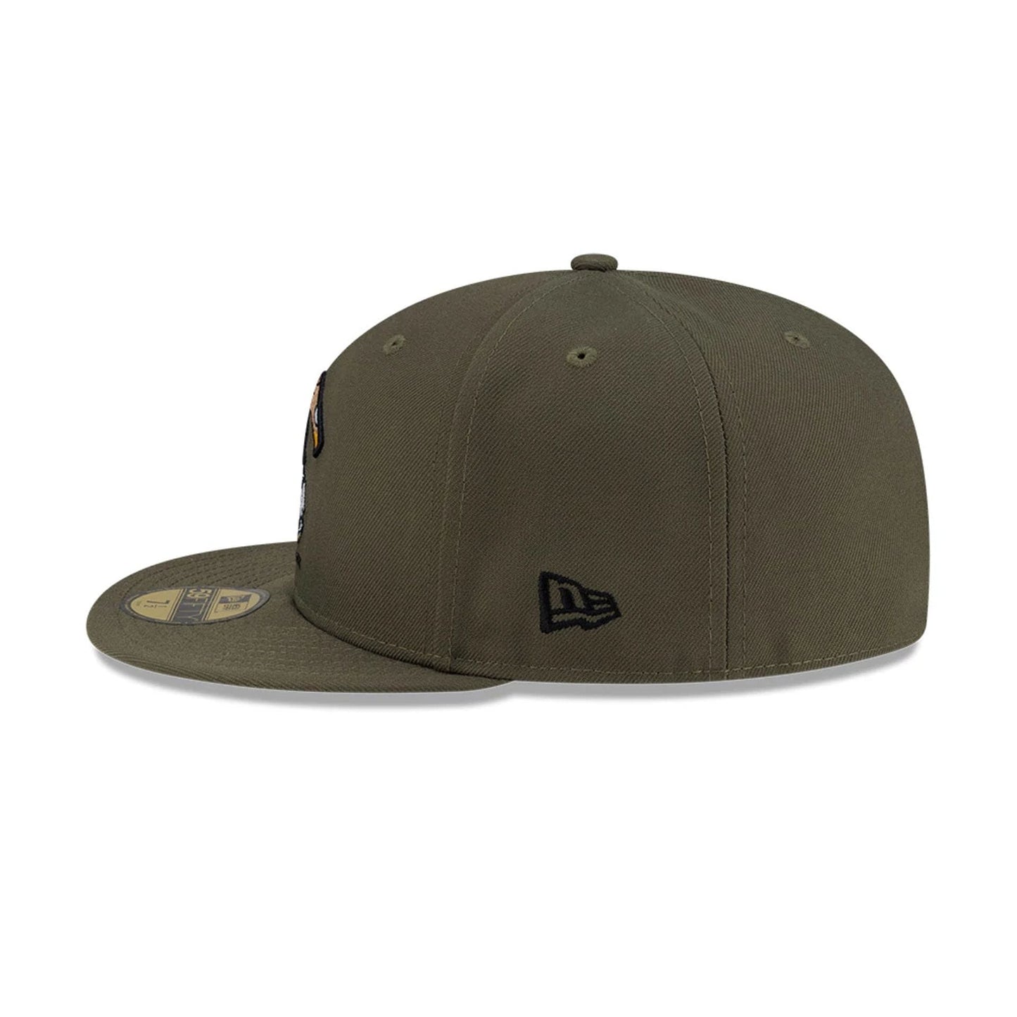 Pictured is this Roji Soccer 59FIFTY Fitted cap in green. 6