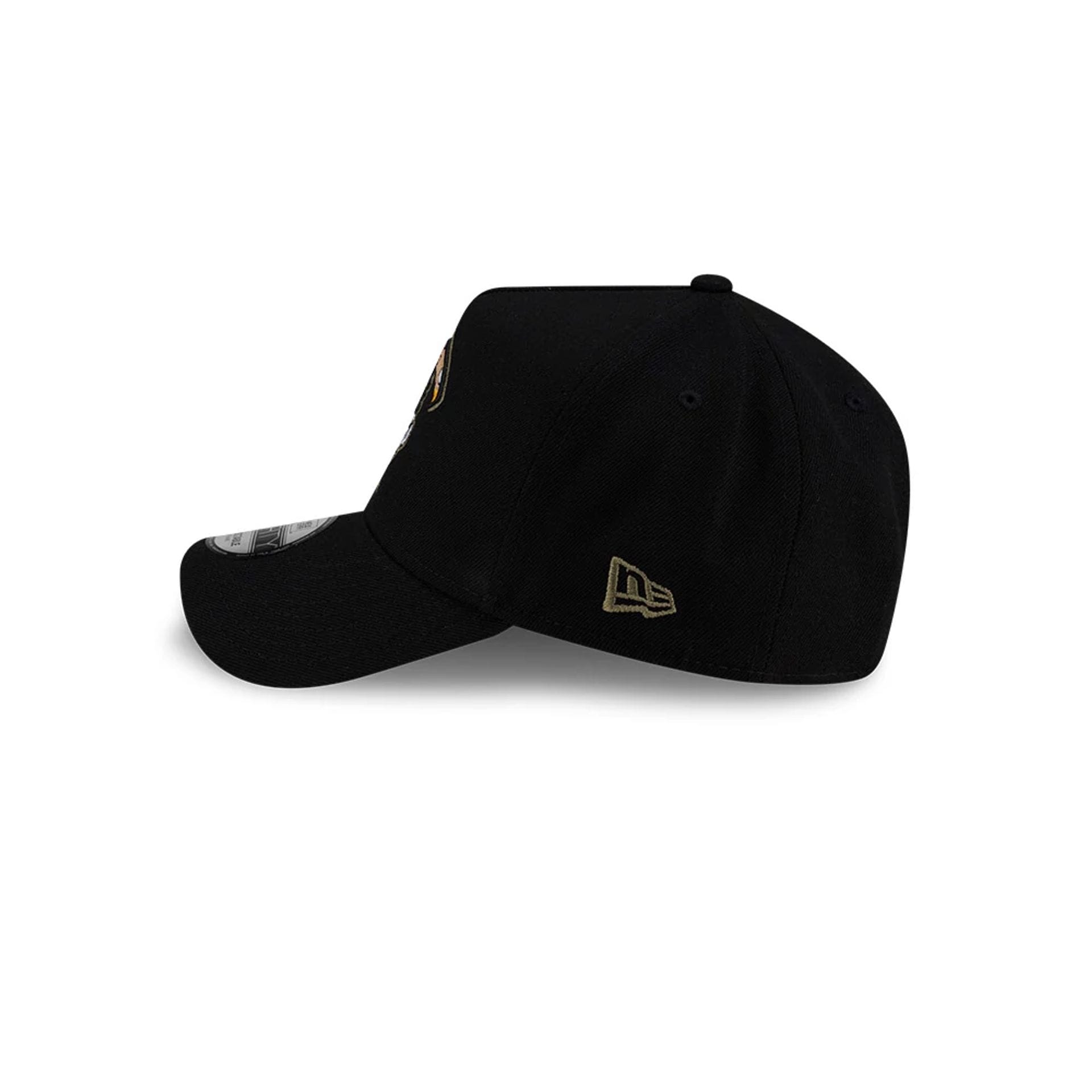 Pictured is this Roji Soccer 9FORTY A-Frame cap in black. 5