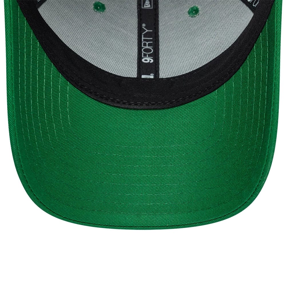 Pictured is this Lacoste X New Era 9FORTY cap in green. 7