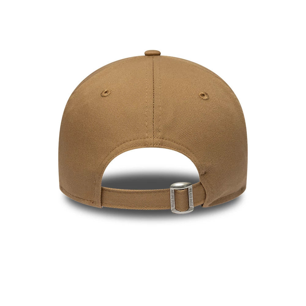 Pictured is this Lacoste X New Era 9TWENTY cap in beige. 4