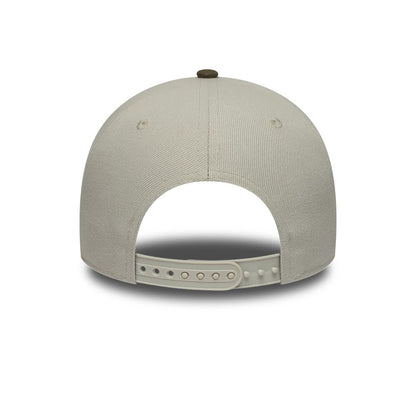 Pictured is this MLB Suede Visor LA Dodgers 9FORTY E-Frame cap in light beige. 4