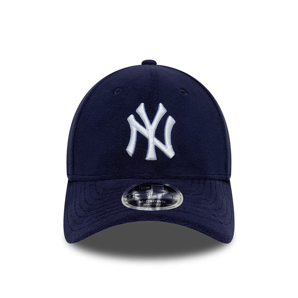Pictured is this MLB Fleece New York Yankees 9FORTY M-Crown cap in navy. 2