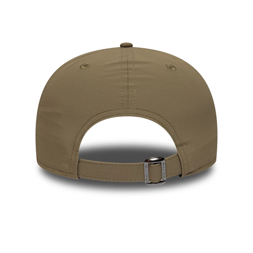 Pictured is this New Era Ripstop Sport 19TWENTY cap in green. 4