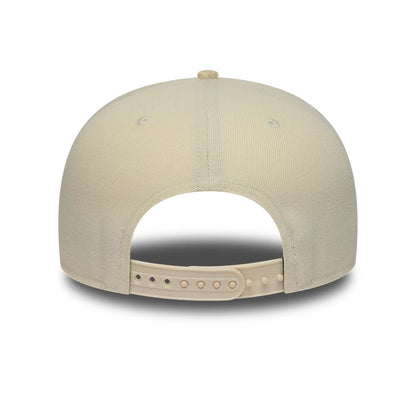 Pictured is this MLB Cord Visor New York Yankees 9FIFTY Original Fit cap in light beige. 4