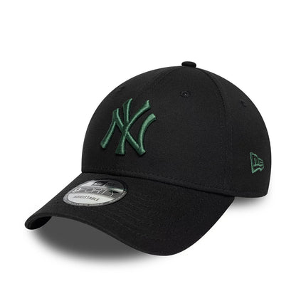 Pictured is this MLB League Essential New York Yankees 9FORTY cap in black. 1