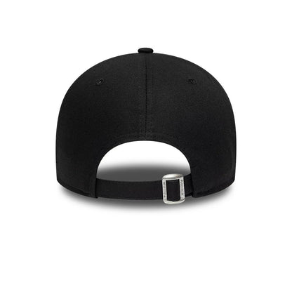 Pictured is this MLB League Essential New York Yankees 9FORTY cap in black. 4