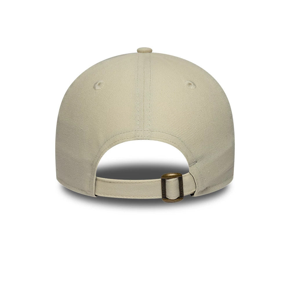 Pictured is this New Era New York 9FORTY M-Crown cap in light beige & black. 4
