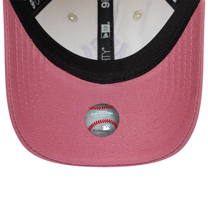 Pictured is this Toddler MLB League Essential New York Yankees 9FORTY cap in light beige & pink. 5