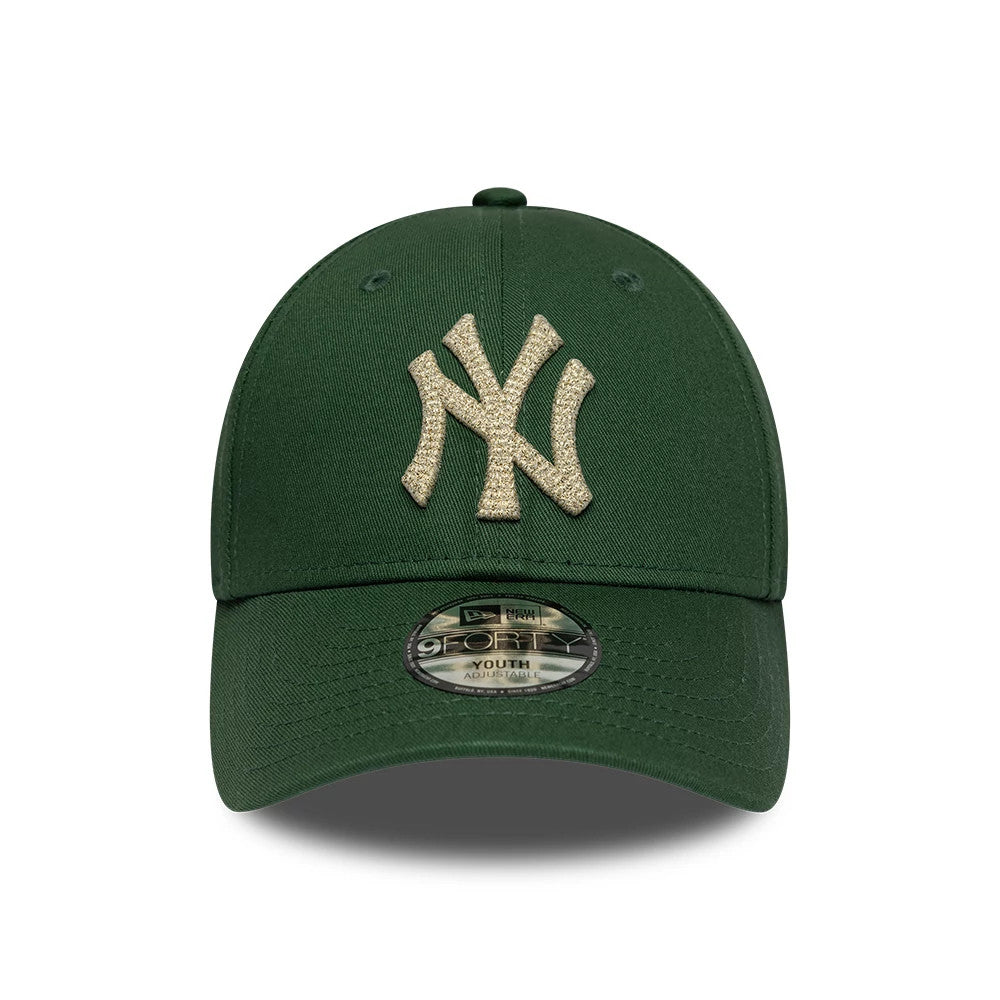 New York Yankees Youth MLB Metallic Dark Green New Era 9FORTY Adjustable Cap, front view showing a gold glitter embroidered NY logo on the front panel, a curved dark green visor, and a 9FORTY size sticker on the centre of the visor.