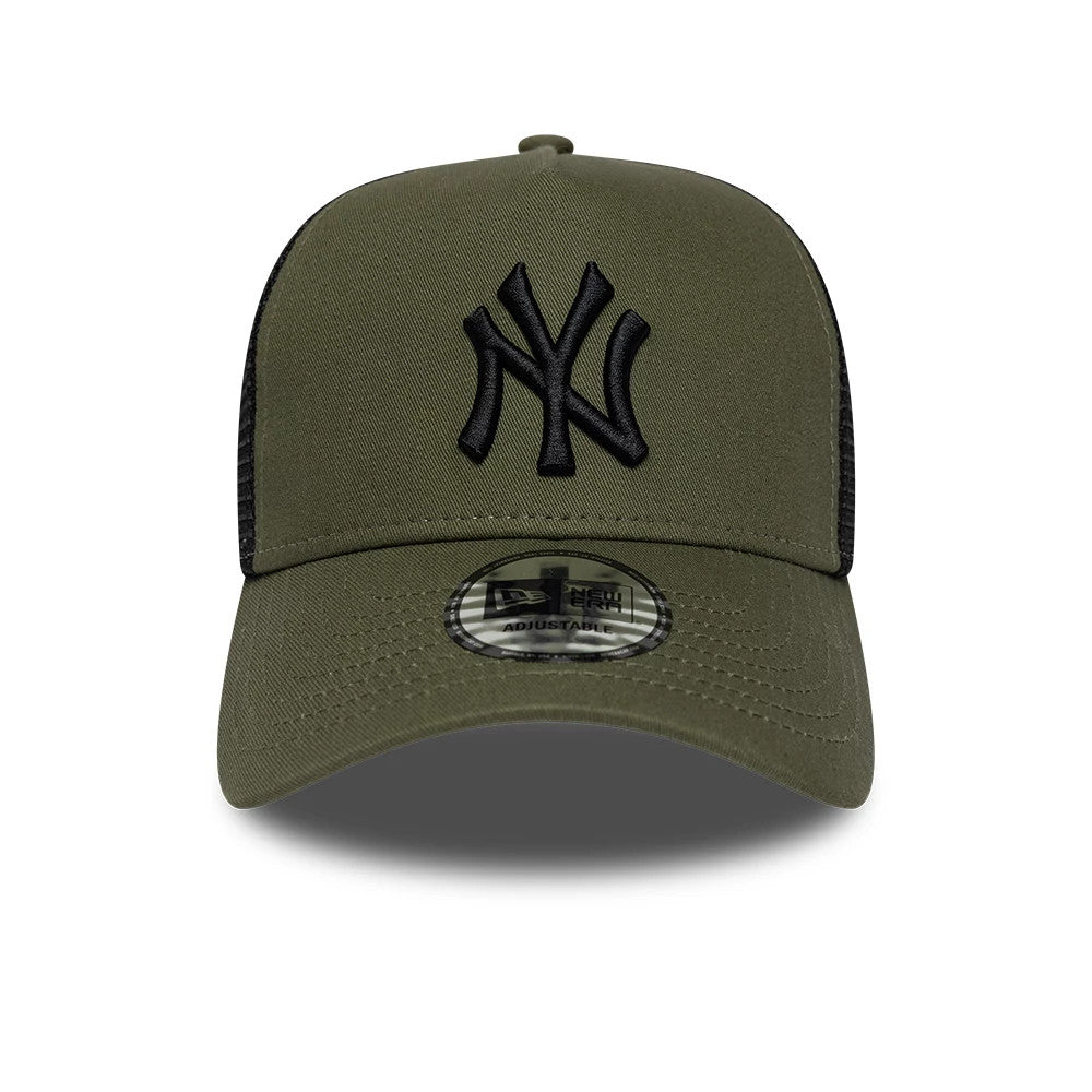 Pictured is this MLB League Essential New York Yankees 9FORTY A-Frame Trucker cap in green. 2