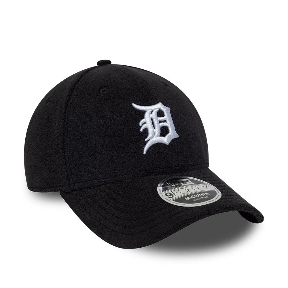 Pictured is this MLB Fleece Detroit Tigers 9FORTY M-Crown cap in black. 3