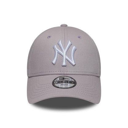 Pictured is this Youth MLB League Essential New York Yankees 9FORTY cap in pastel purple. 2