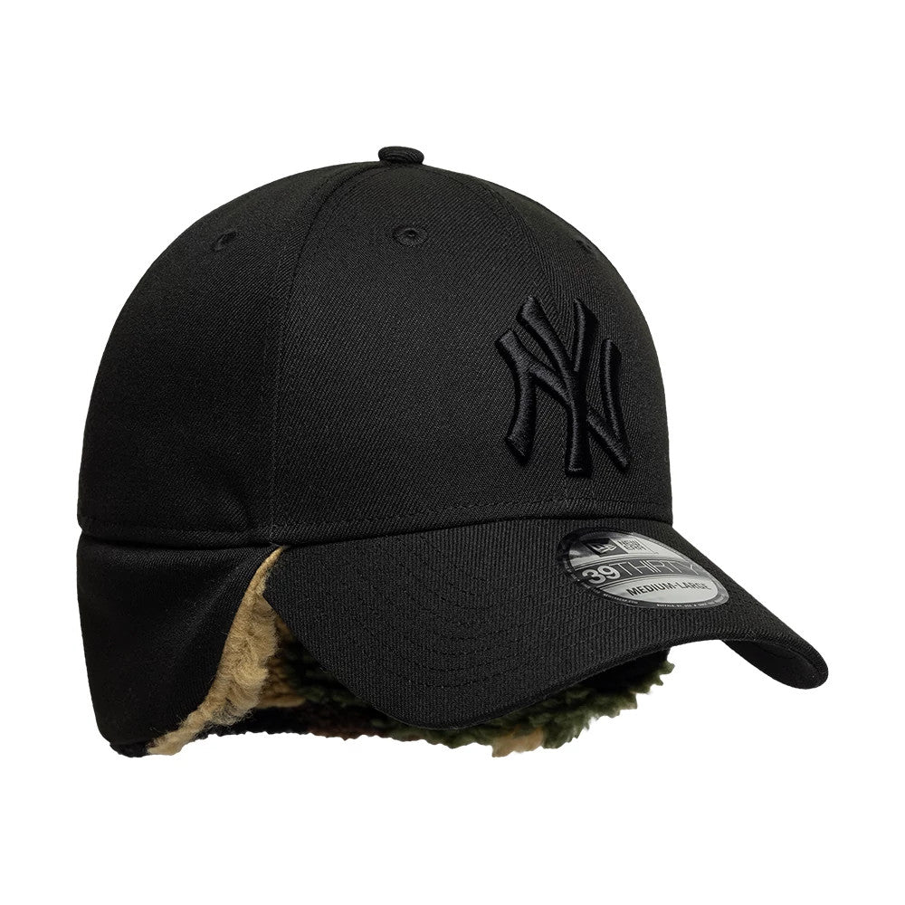 Pictured is this MLB New York Yankees 39THIRTY Downflap Stretch Fit cap in black. 6