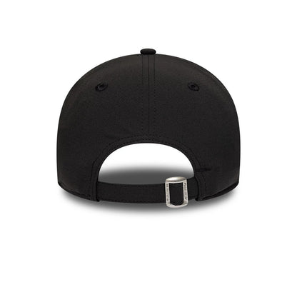 Pictured is this MLB Ripstop New York Yankees 9TWENTY cap in black. 4