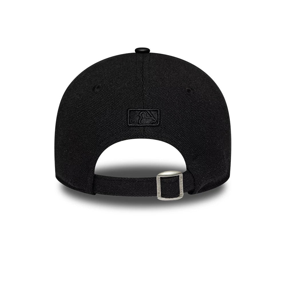Pictured is this Womens MLB Fabric Mix New York Yankees 9FORTY M-Crown A-Frame cap in black. 4