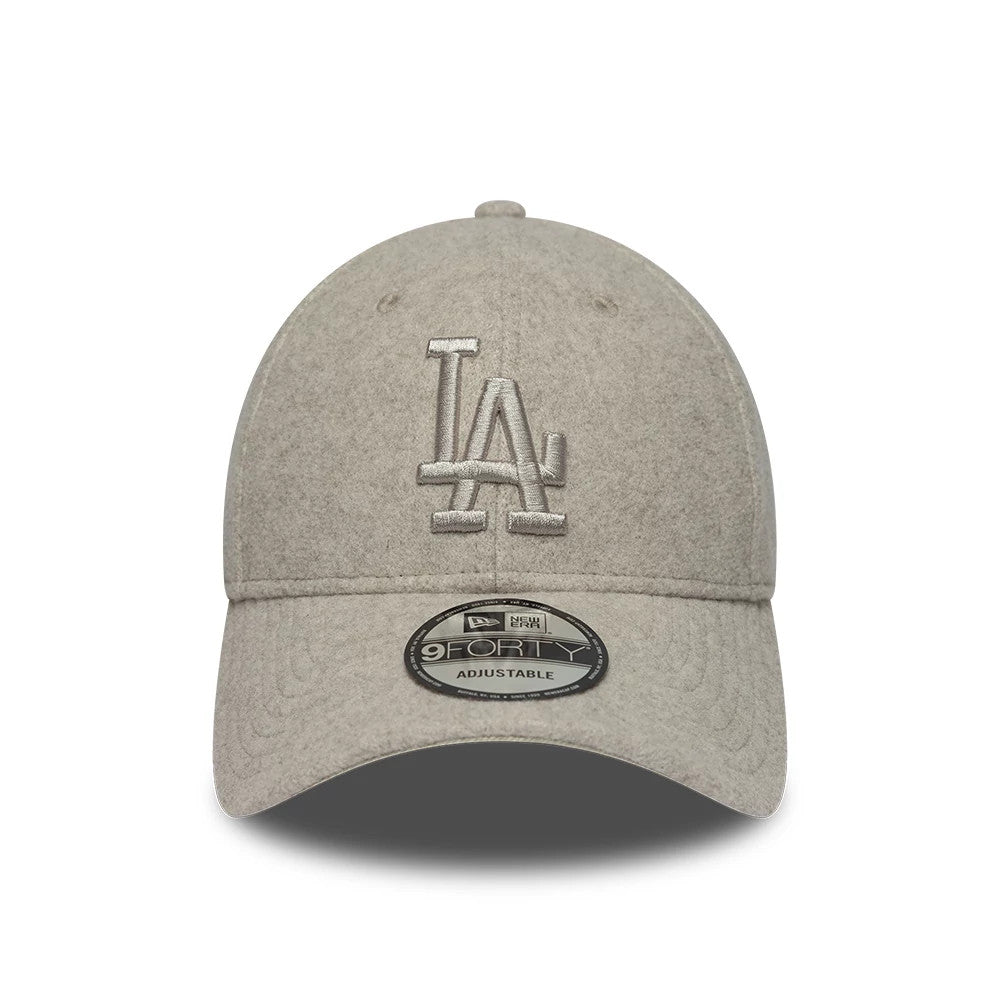 Pictured is this MLB Winter LA Dodgers 9FORTY cap in light beige. 2
