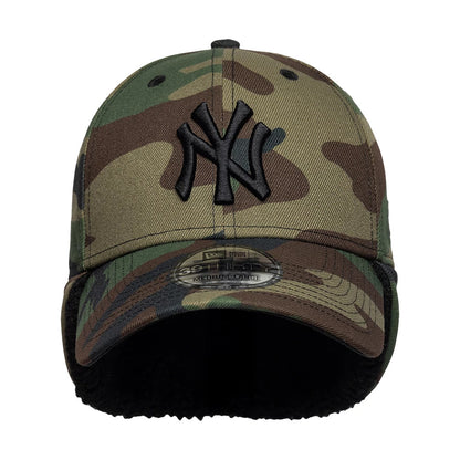 Pictured is this MLB Camo New York Yankees 39THIRTY Downflap Stretch Fit cap in black. 4