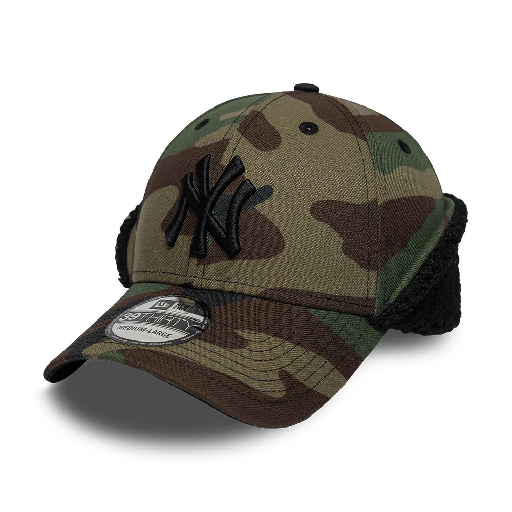 Pictured is this MLB Camo New York Yankees 39THIRTY Downflap Stretch Fit cap in black. 1
