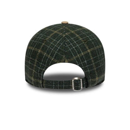 Pictured is this MLB Plaid New York Yankees 9TWENTY cap in Dark Green & Light Beige. 4