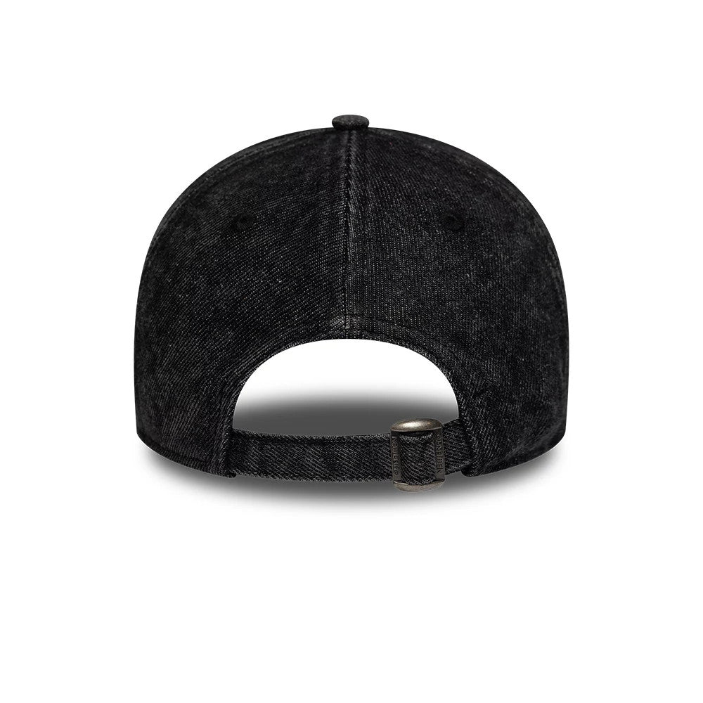 Pictured is this MLB Washed Denim New York Yankees 9TWENTY cap in black. 4