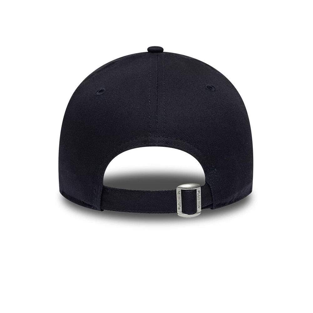 Pictured is this Youth MLB Heart Icon New York Yankees 9FORTY cap in navy. 4