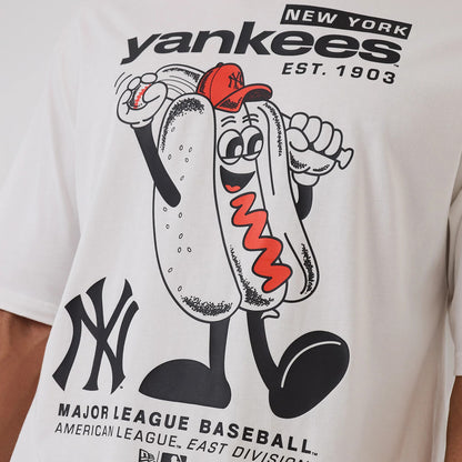 The model is wearing this MLB Hotdog Graphic New York Yankees Oversized T-Shirt in white. 4