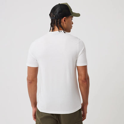 The model is wearing this MLB Linear New York Yankees T-Shirt in white. 2