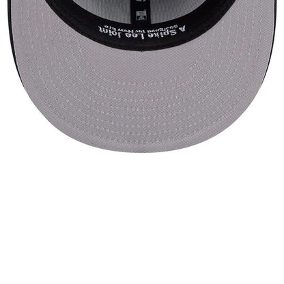 Pictured is this MLB X Spike Lee Patches New York Yankees 59FIFTY Fitted cap in navy. 2