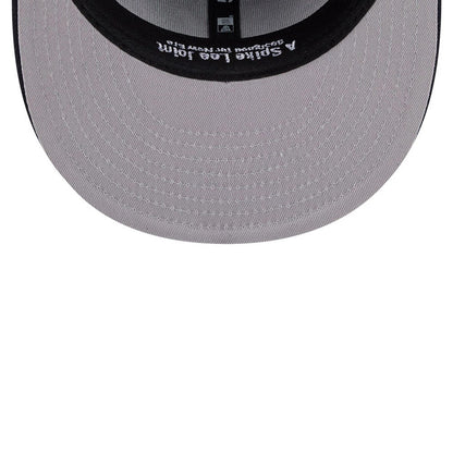 Pictured is this MLB X Spike Lee Patches New York Yankees 59FIFTY Fitted cap in navy. 2