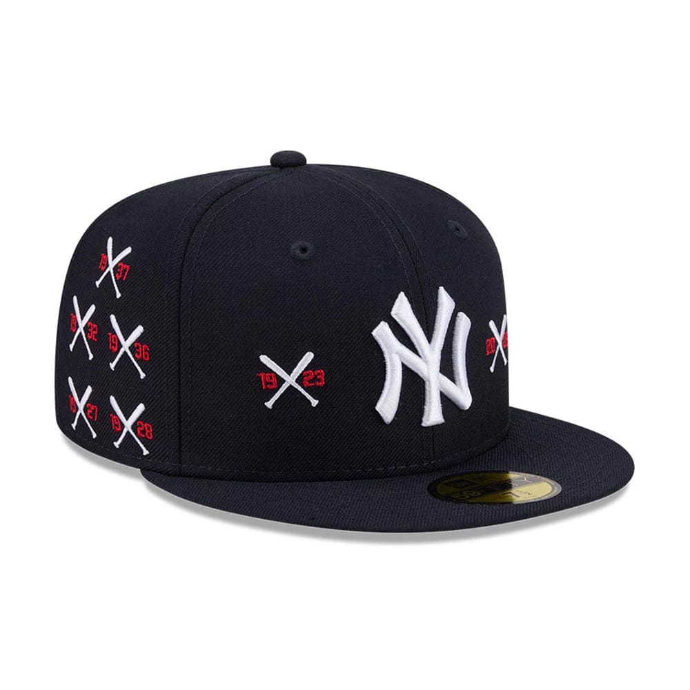 Pictured is this MLB X Spike Lee Crossed Bats New York Yankees 59FIFTY Fitted cap in navy. 4