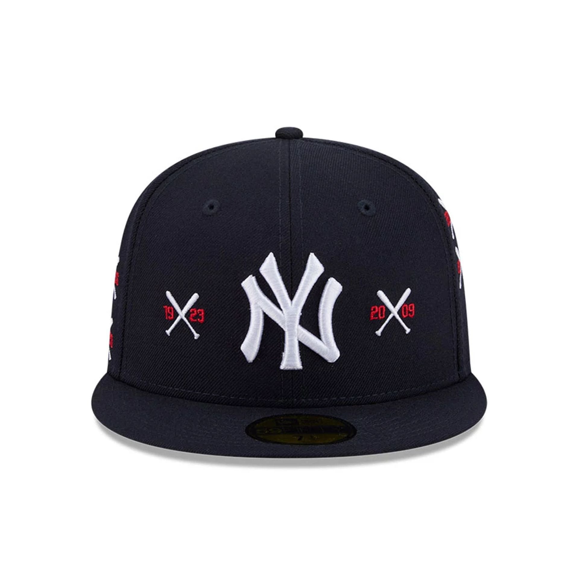 Pictured is this MLB X Spike Lee Crossed Bats New York Yankees 59FIFTY Fitted cap in navy. 3