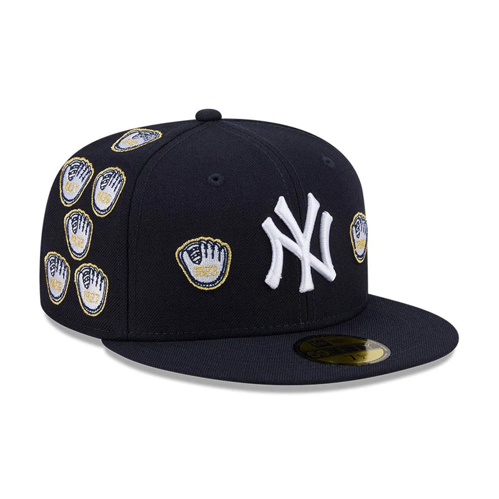 Pictured is this MLB X Spike Lee Gloves New York Yankees 59FIFTY Fitted cap in navy. 4
