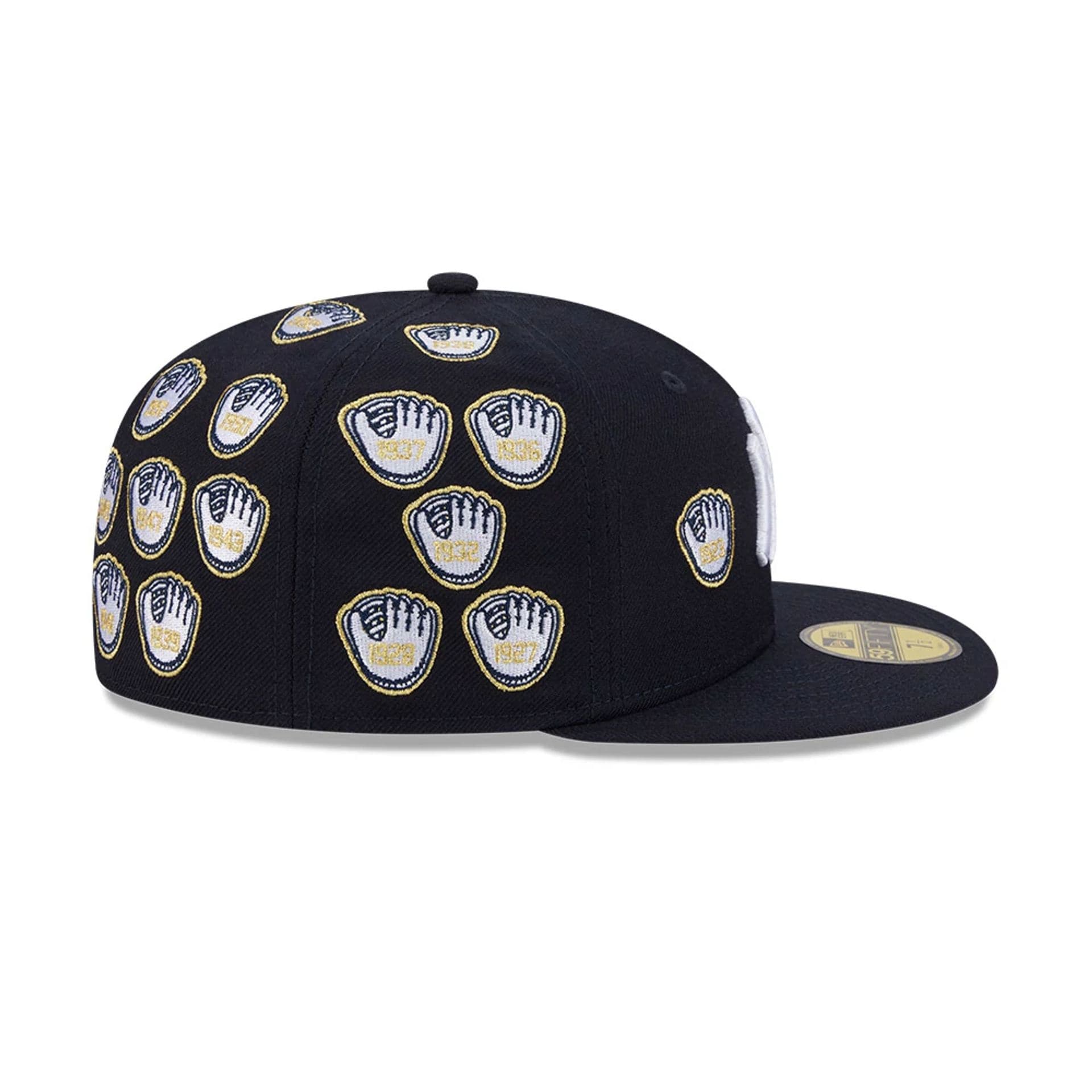 Pictured is this MLB X Spike Lee Gloves New York Yankees 59FIFTY Fitted cap in navy. 7