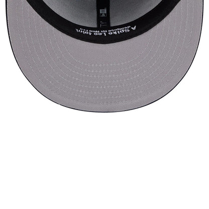 Pictured is this MLB X Spike Lee Gloves New York Yankees 59FIFTY Fitted cap in navy. 2