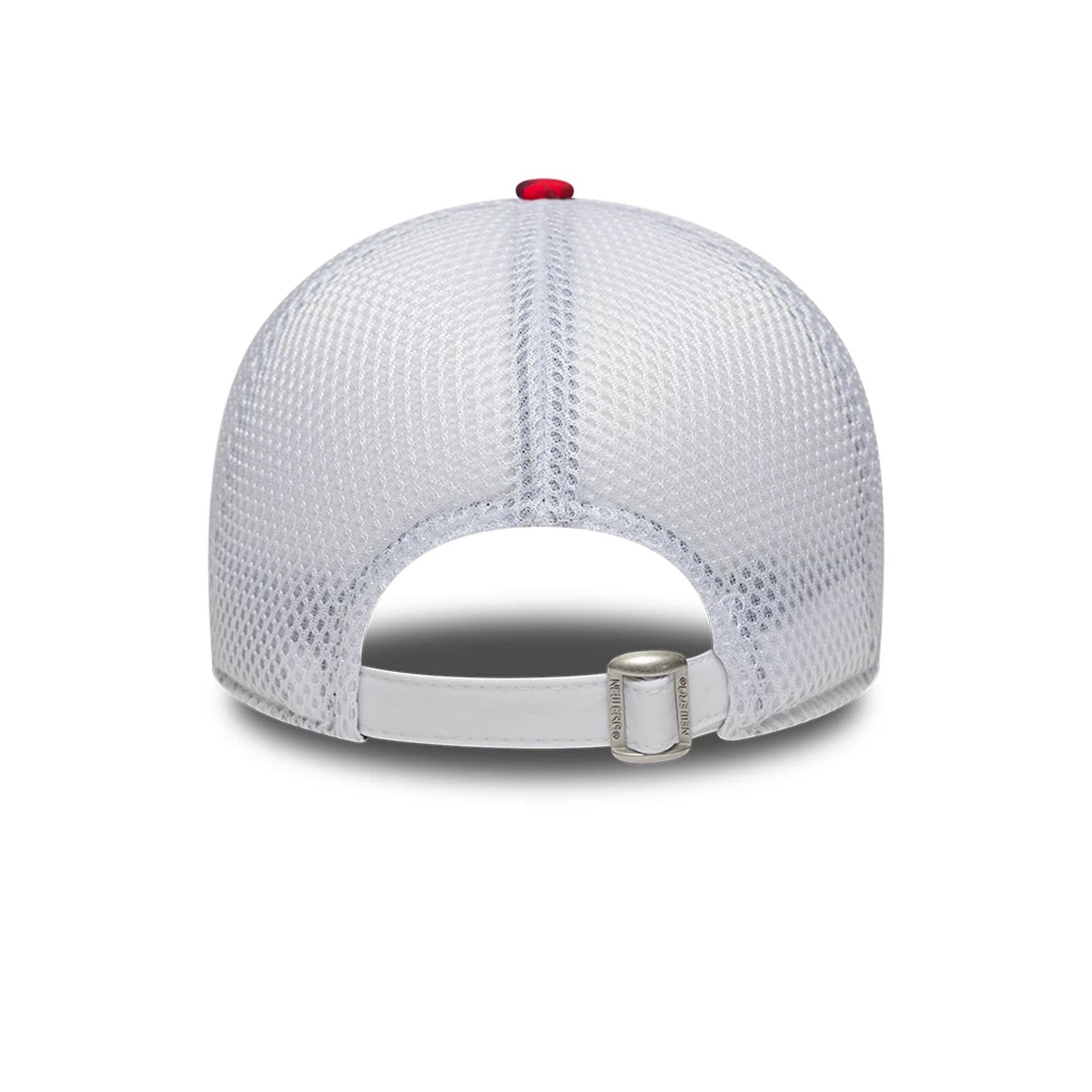 Pictured is this Canada Air Event Sail GP 9FORTY cap in red. 4