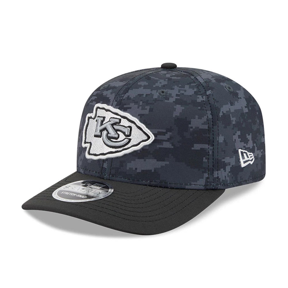 Pictured is this NFL Kansas City Chiefs 9SEVENTY Stretch Snap cap in digi camo & black. 3