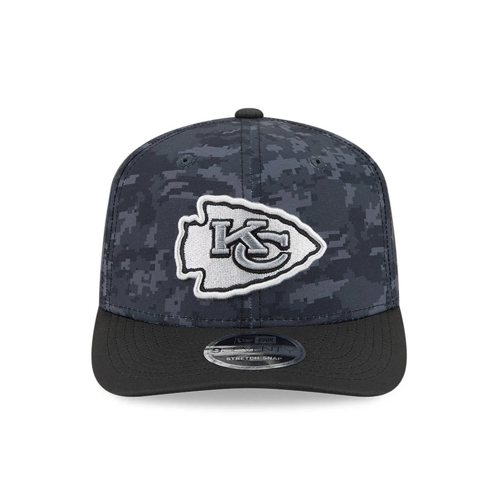 Pictured is this NFL Kansas City Chiefs 9SEVENTY Stretch Snap cap in digi camo & black. 2