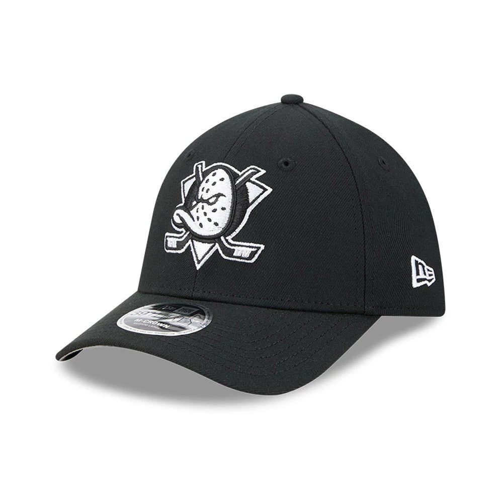 Pictured is this NHL Anaheim Ducks 39THIRTY M-Crown Stretch Fit cap in black. 1