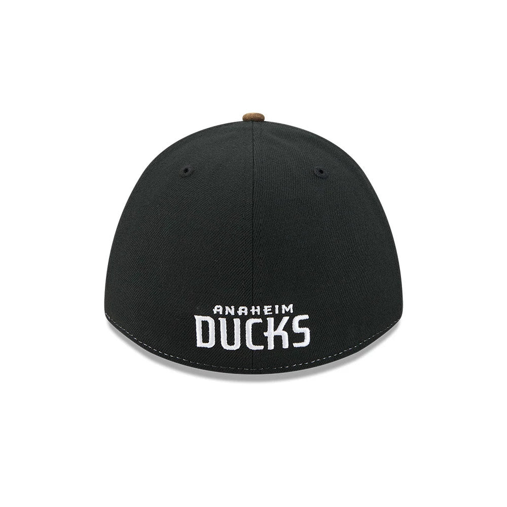 Anaheim Ducks NHL Realtree Camo New Era 39THIRTY M-Crown Stretch Fit Cap, rear view showing the white embroidered Anaheim Ducks lettering centred above the black structured crown, with matching black eyelets and a contrasting brown top button.