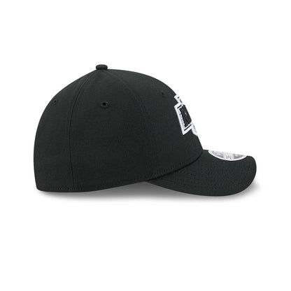 Pictured is this NHL LA Kings 39THIRTY M-Crown Stretch Fit cap in black. 7